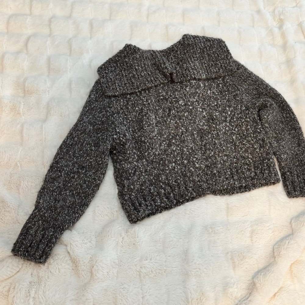 Bottega Veneta Knit with Knot Buttons - Picture 9 of 13